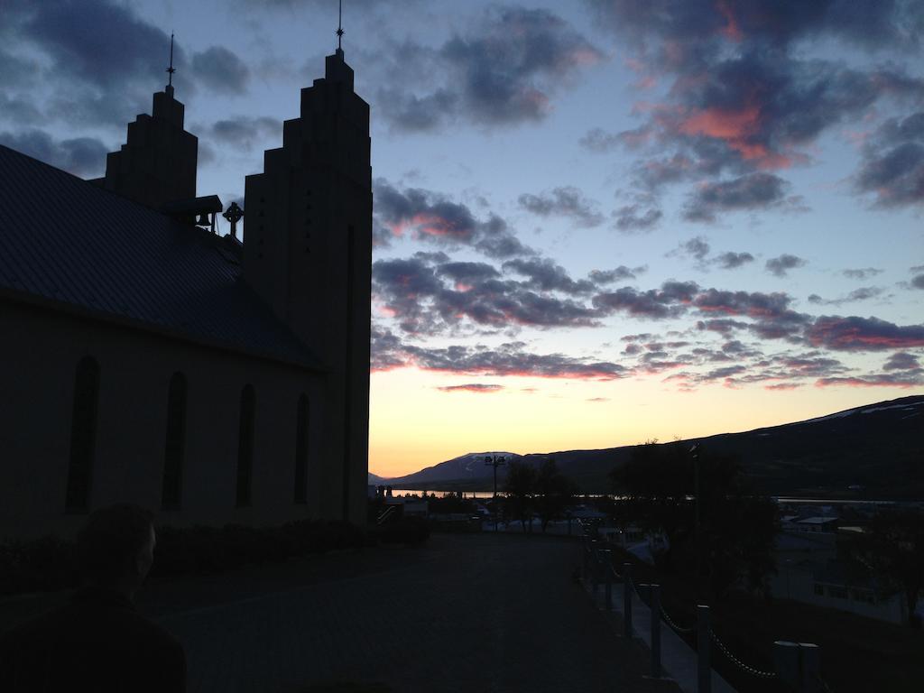 Guesthouse Hvítahúsid Akureyri Exterior foto